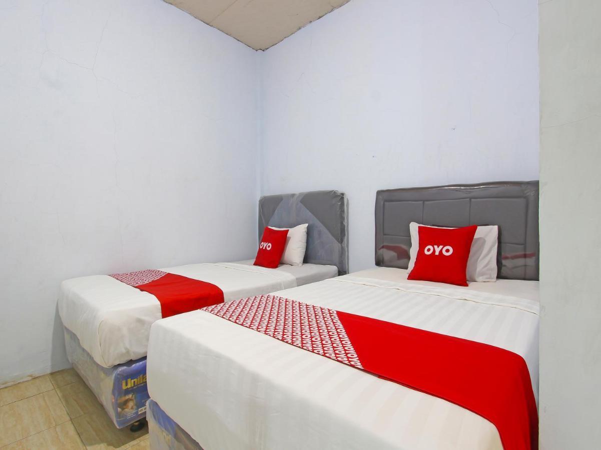 Oyo 91476 Srikaya Hotel 3 Pekalongan Exteriör bild