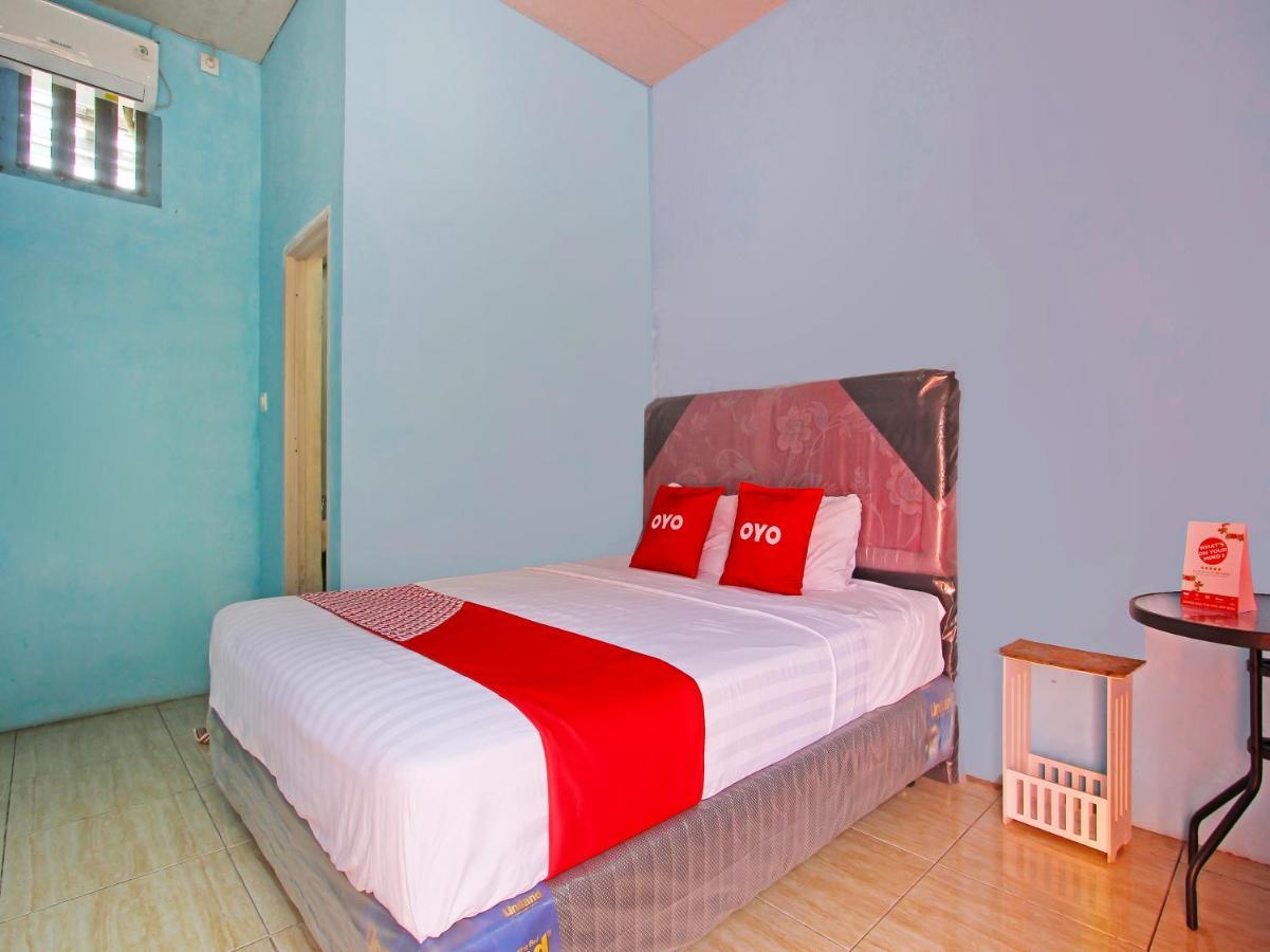 Oyo 91476 Srikaya Hotel 3 Pekalongan Exteriör bild